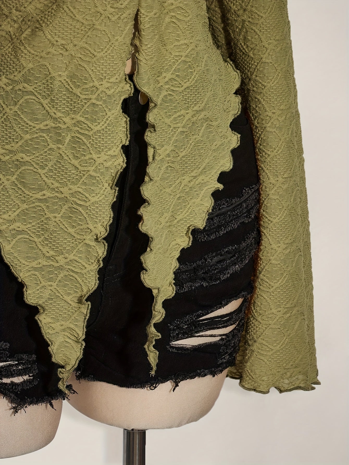 Asymmetric Hem Lettuce Trim Top