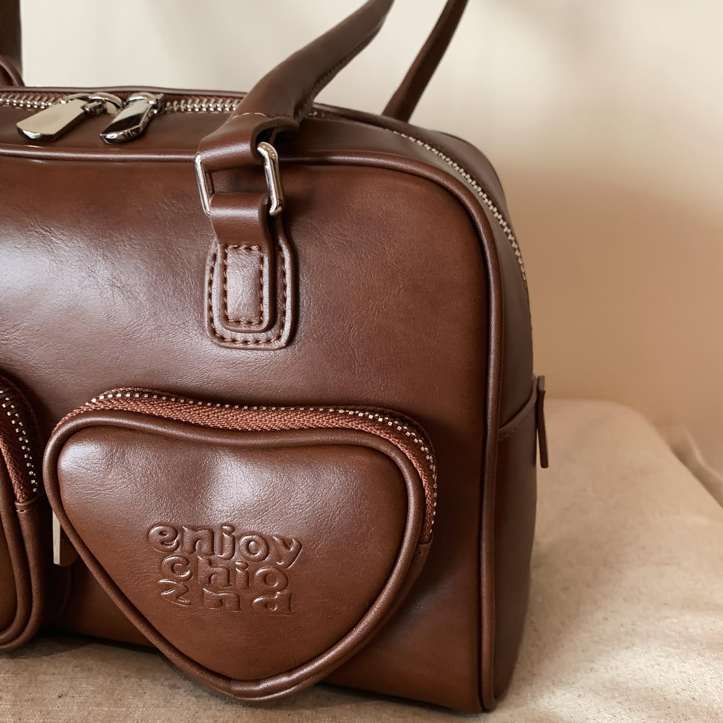 Trendy Wo 'S Pillow-Shaped Handbag