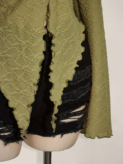 Asymmetric Hem Lettuce Trim Top